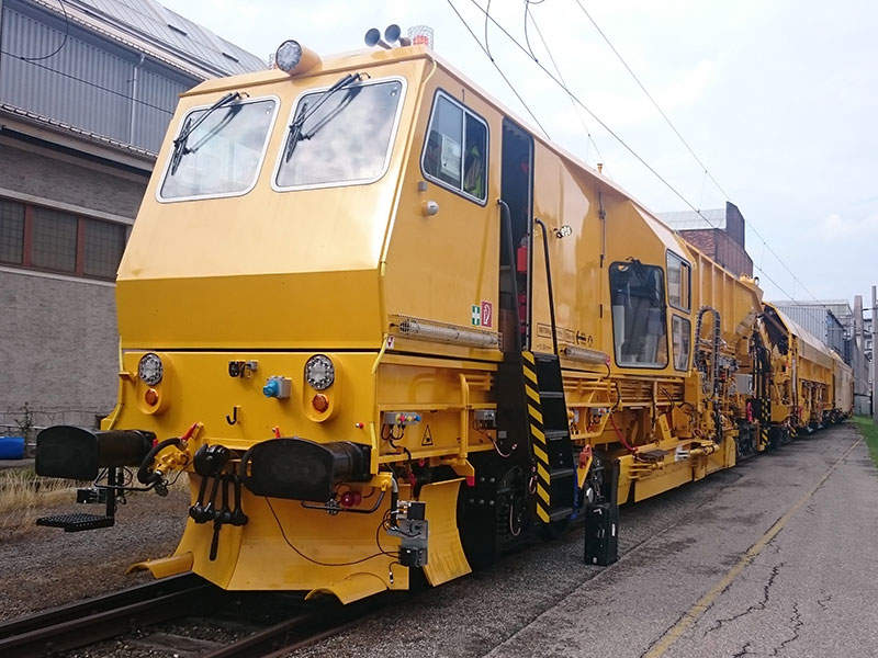 Special Application Plasser and Theurer Hybrid 09-4X E3