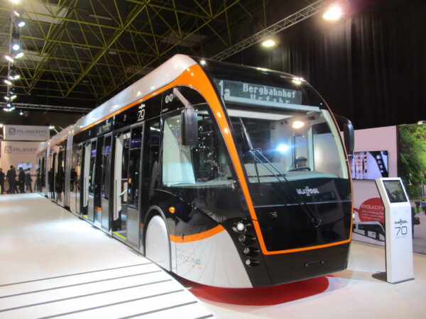 VanHool ExquiCity electric bus Linz