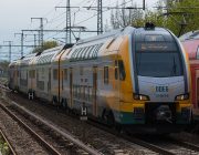 TSA003785R1_TSA004050R1_TMF-59-33-4_Stadler-Rail-KISS-2-for-Odeg_1_X